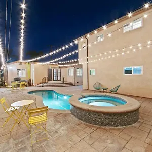 Beverly Grove Spanish Oasis With Pool & Parking * Los Angeles