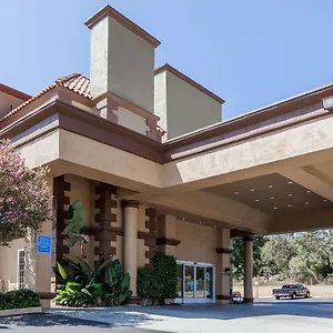 Hotel Travelodge By Wyndham Sylmar Ca 2*