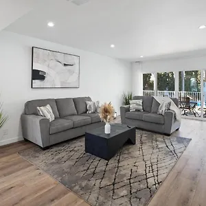 Villa House With Pool In Prime Location - 10 Mins To Universal Los Angeles
