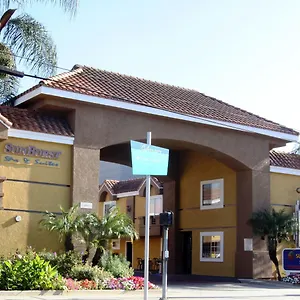 Motel Sunburst & Los Angeles