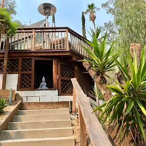 Zen Treehouse Retreat-great Views & Peaceful Decks *