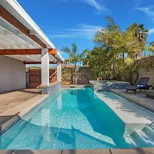 Oasis With Pool And Music By Benvenu Los Angeles