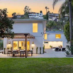 Luxury Hollywood Hills With Pool Outdoor Dining Iconic Views Skyline *