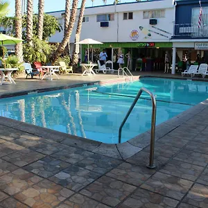 Otel La Adventurer 3*