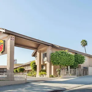 Super 8 By Wyndham Angeles/alhambra