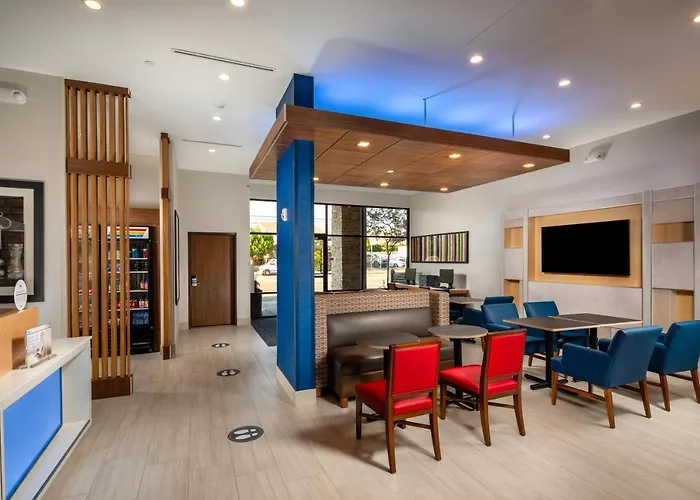Holiday Inn Express & Suites Chatsworth By Ihg Los Angeles foto