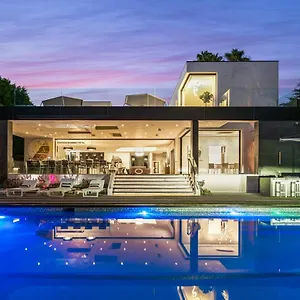 Ultra-modern Mansion In The Heart Of Beverly Hills * Los Angeles
