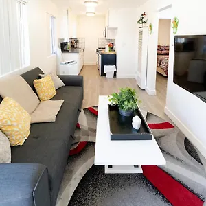 Cozy Small 2 Bedroom In Koreatown/hollywood *