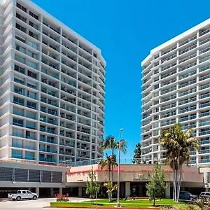 Ocean View Santa Monica Three-bedroom *
