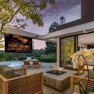 Villa Hollywood Hills Oasis: The Ultimate Luxury Retreat *