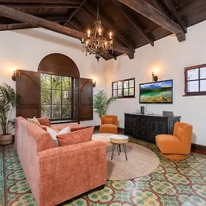 Lux Spanish Style Mansion 4bd Ba,dog House