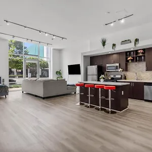 Apartment Large Dtla Townhome On-site Free Parking, A Rooftop Gym, & A Pool *