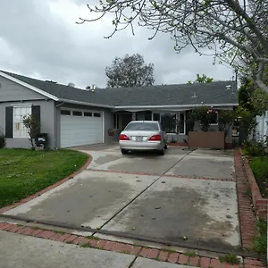 Nice Northridge 4-2-2 Pool Near Csun And Pierce College Homestay Los Angeles