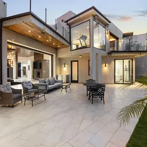 New Listing The Skyline By Colby & Conrad فيلة
