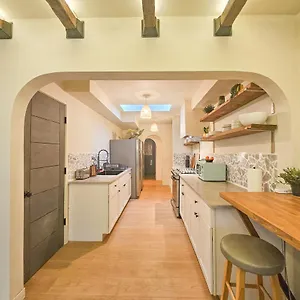 Albergue Brimfield Los Angeles