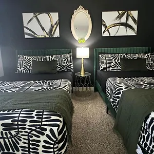 Apartment Luxury One Bedroom Free Parking&pool