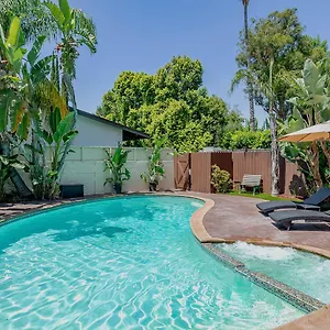Cozy With Pool And Jacuzzi Minutes From Universal * Los Angeles