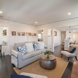 Renovated Venice Craftsman - Prime Location! Ferienhaus Los Angeles