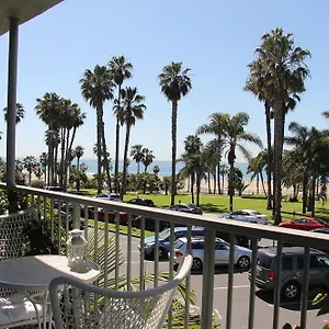 Bayside 3*