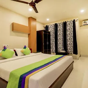 호텔 Treebo Trip Om Regency 3*