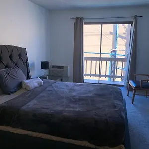 Отель La/Beverly Hills Hotel Style Suite