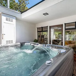 Multiview Manor * Los Angeles
