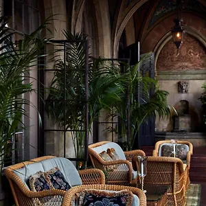 Chateau Marmont 5*