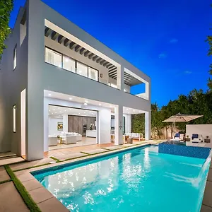 Luxurious Retreat - Modern House With Pool Los Angeles
