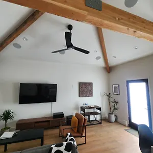 Ladera Retreat Near Sofi Stadium, Lax, *