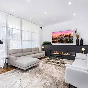 Apartment Spacious 4br Townhouse With Free Parking And Rooftop Los Angeles