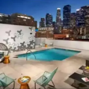 Lovely 3br With Balcony And Rooftop Pool Views 아파트 *
