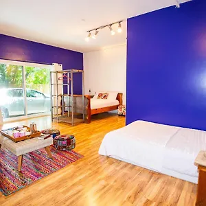 The Treehouse, Bel Air - A Vegan Bed & Breakfast